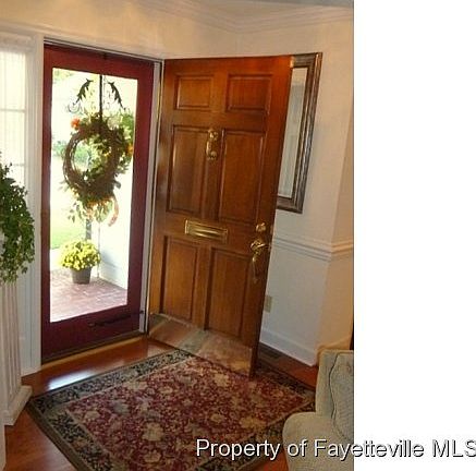 4th image of 300 Hinsdale Ave