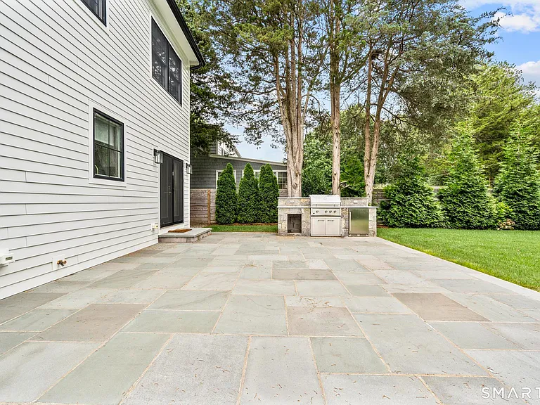 5 Shaw Ave — Photo 34