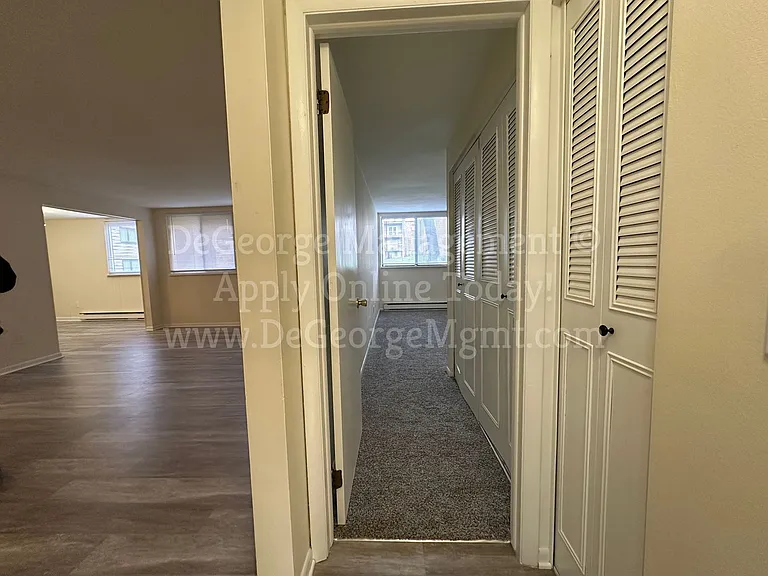 Parkview Apartments — Photo 96