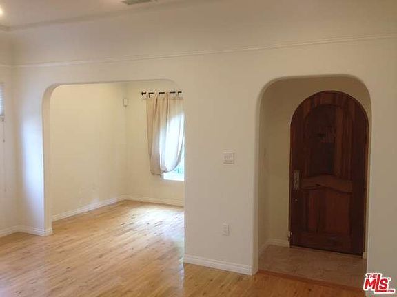 4th image of 8913 Rosewood Ave