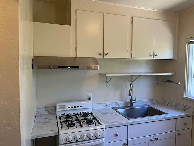 220 Center St #2 — Photo 7