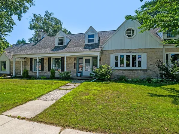 1117 Waldo BOULEVARD, Manitowoc, WI 54220