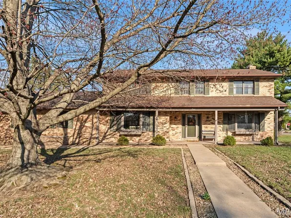 2 Lindenleaf Ln, Belleville, IL 62223