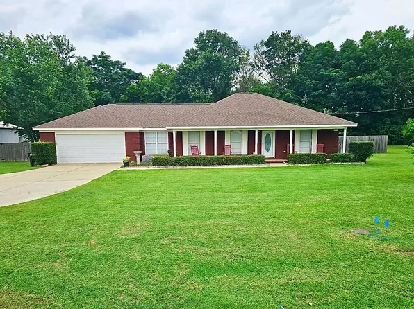 904 W King St, Headland, AL 36345