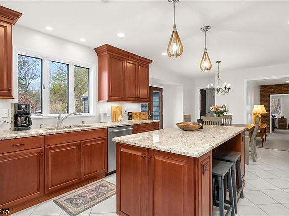 5th image of 24 Partridge Rd