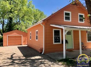 1344 Maple Ln, Lawrence, KS 66044