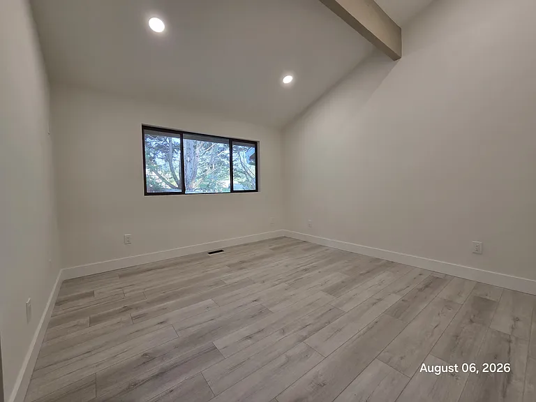 18654 NE 55th Way — Photo 12
