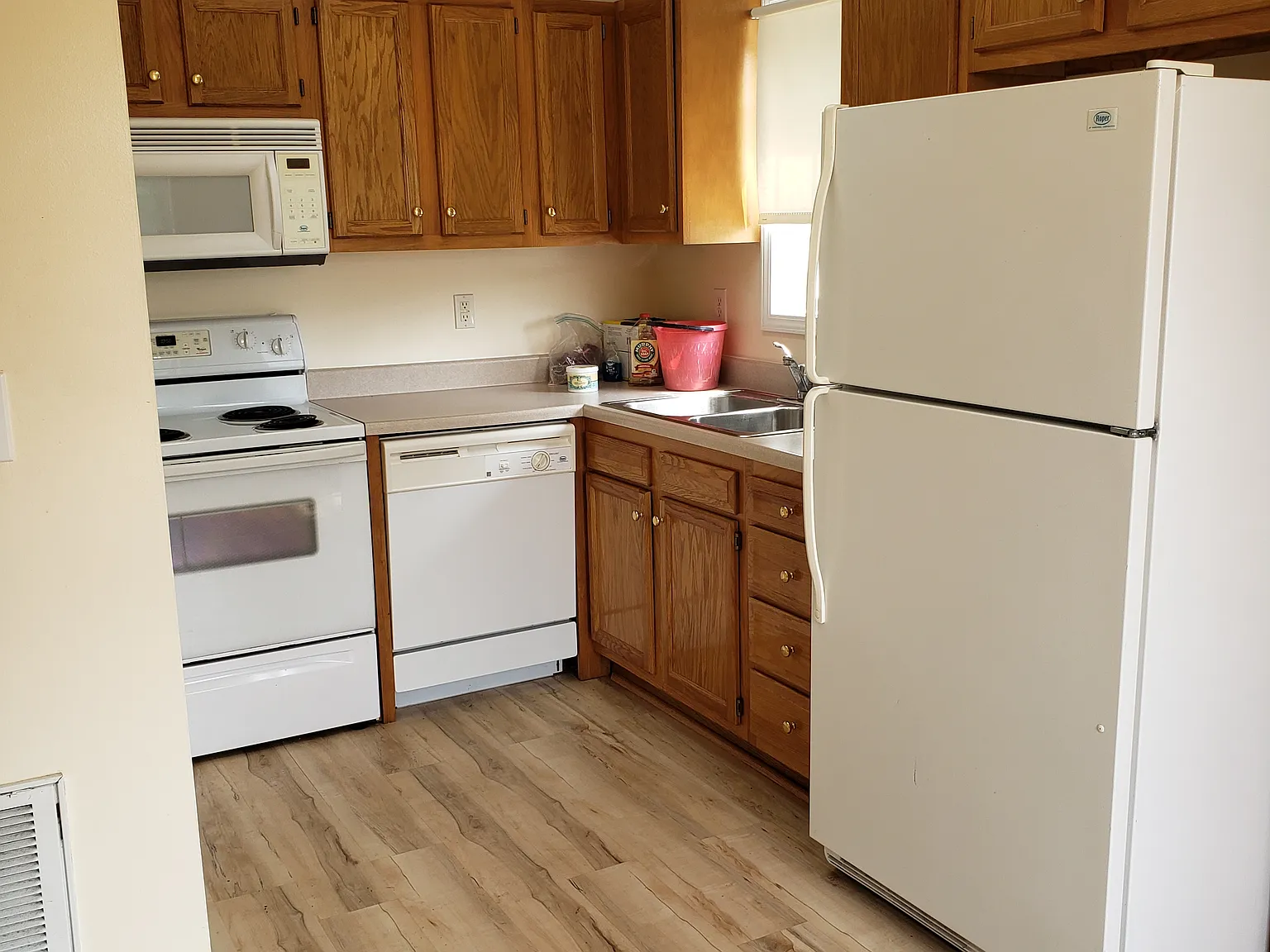 2 bed, 1.5 bath, 870 sqft, $1,500 — Photo 4