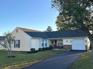 146 Arbor Meadow Dr, Sicklerville, NJ 08081