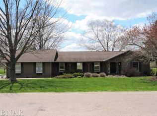 16043 Dorado Rd, Bloomington, IL 61705