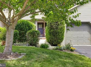 24 Manor Dr, Princeton, NJ 08540