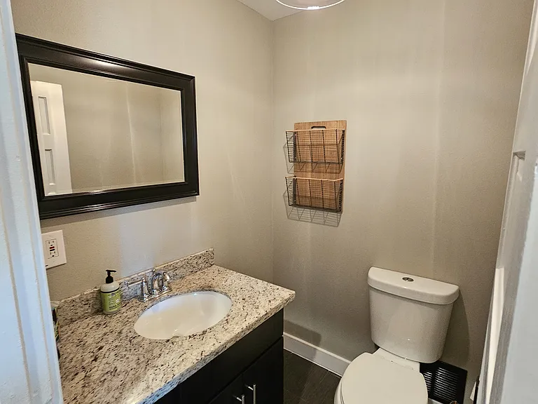 6617 N Borthwick Ave — Photo 23
