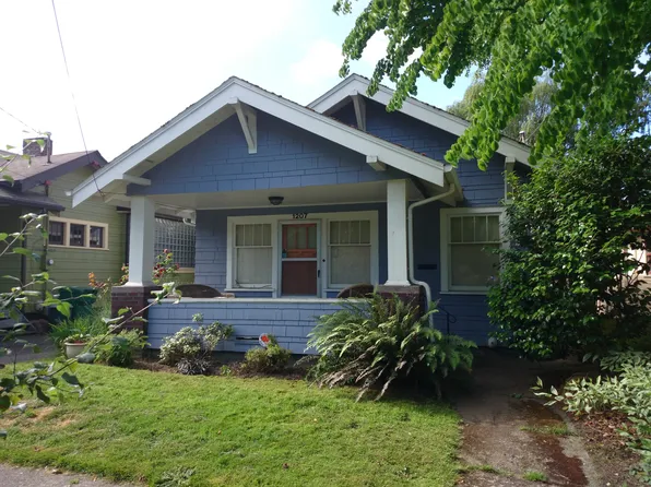 1207 N Allen Pl, Seattle, WA 98103