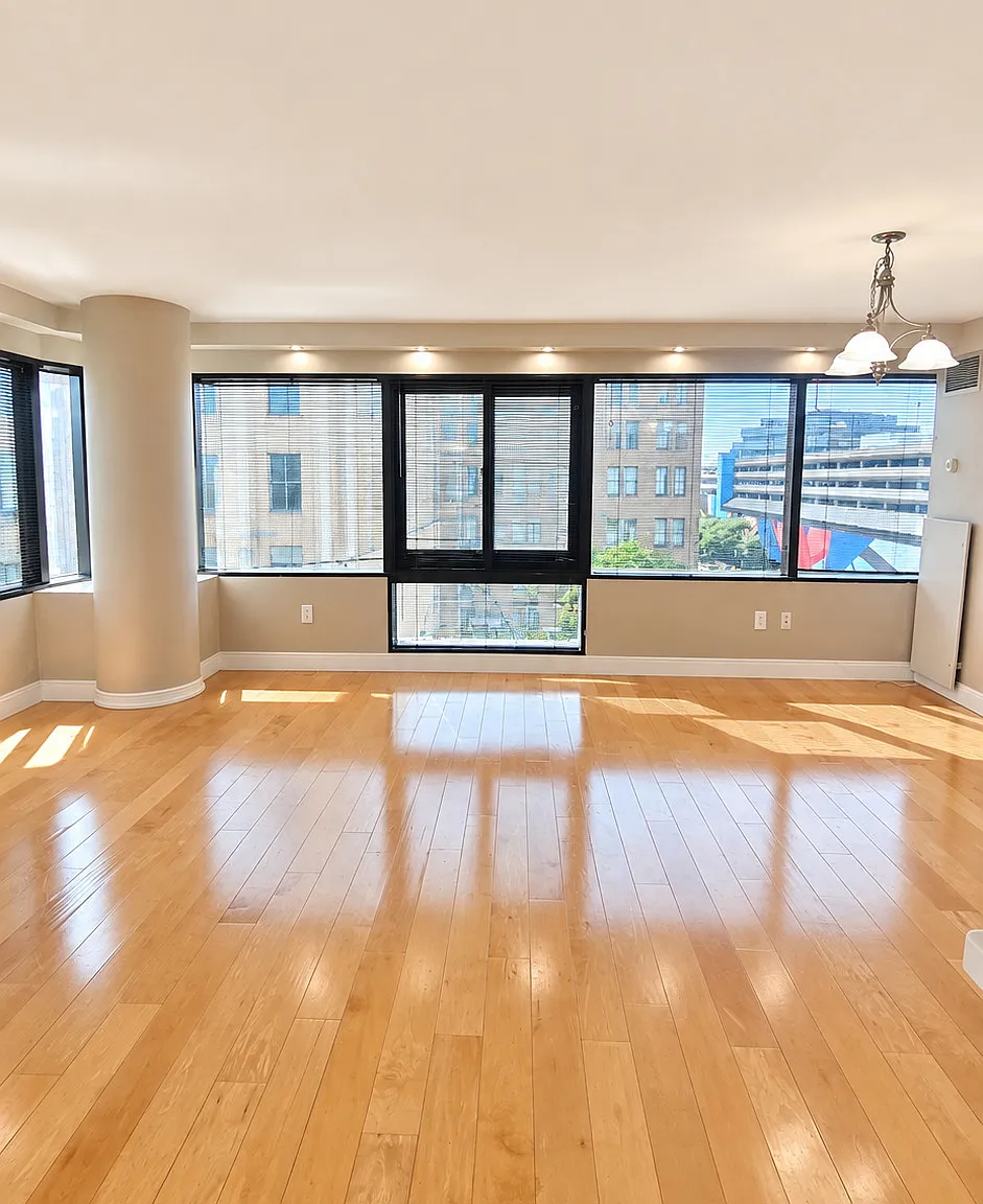2 bed, 2.0 bath, 1038 sqft, $3,250 — Photo 2