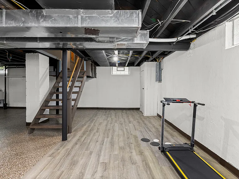 3230 Harding St — Photo 25