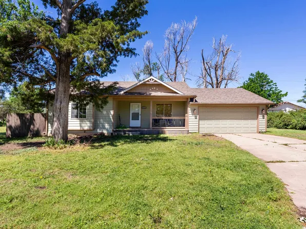 317 S Kansas Ave, Burrton, KS 67020
