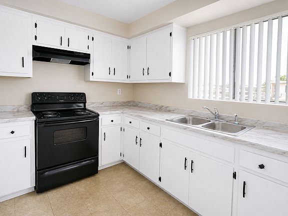 3rd image of 304 E Olive St APT 23