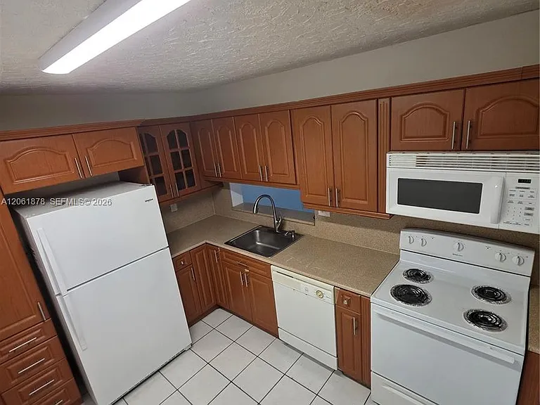 8600 SW 133rd Avenue Rd #424 — Photo 2