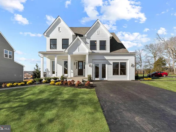 808 Warlander Dr, Leesburg, VA 20175