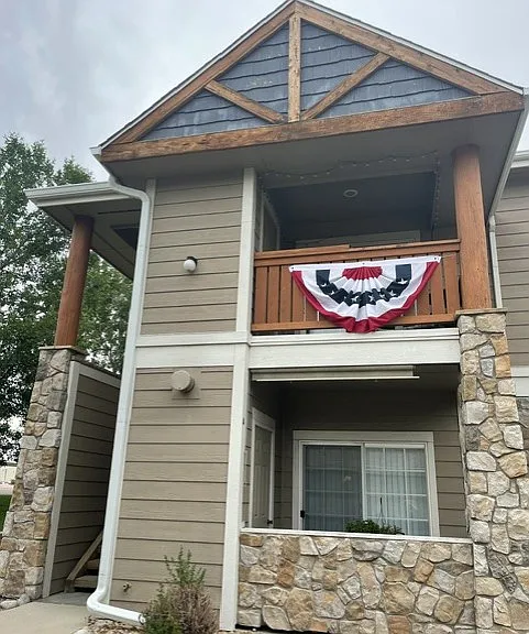 1301 Lake Cir — Photo 16