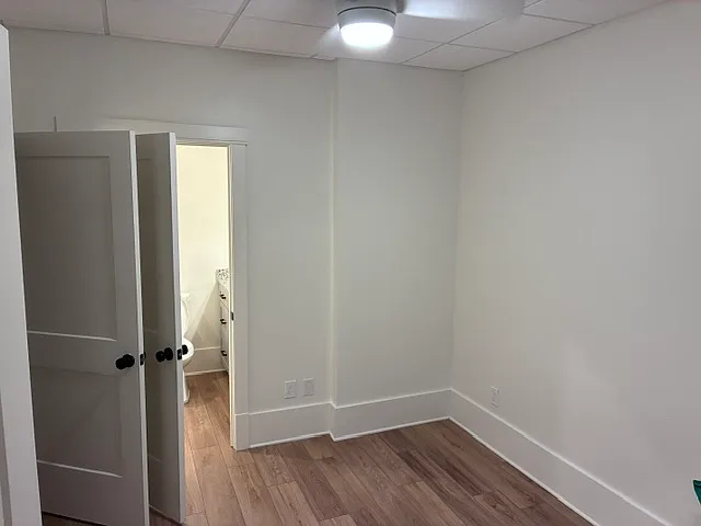 775 W King St #1105 — Photo 11