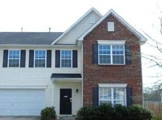 2725 Amesbury Rd, Winston Salem, NC 27103
