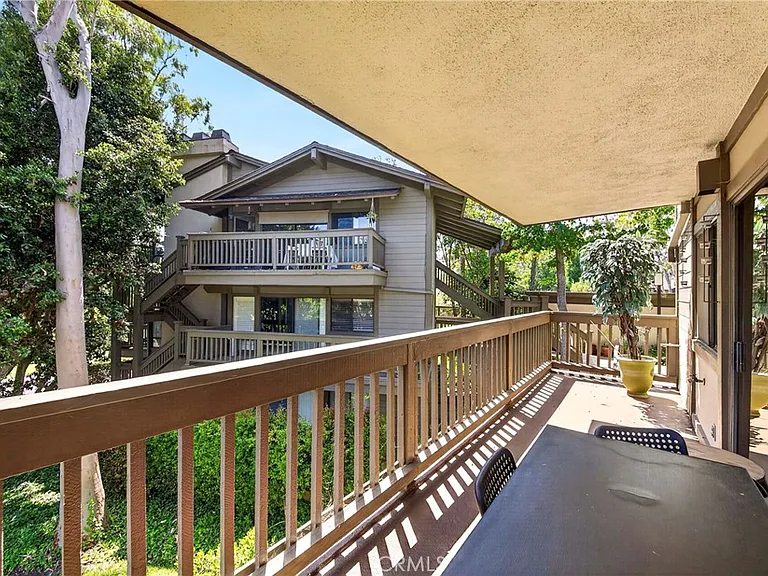 9 Madrona — Photo 26