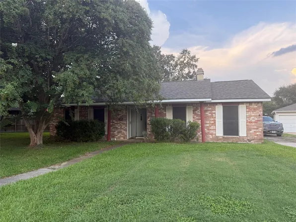 1538 Briarbank Dr, Sugar Land, TX 77498