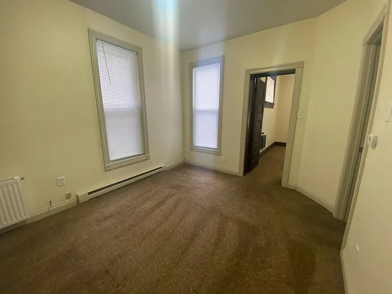 832 Columbia Ave — Photo 8