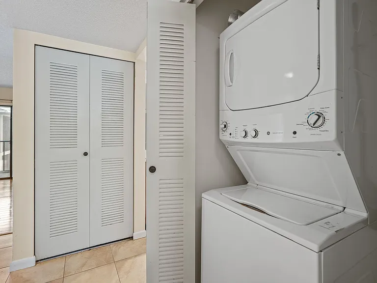 54 Veronese Ct — Photo 14
