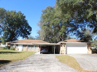 1832 Griffin Ave, Lady Lake, FL 32159