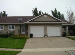 1408 E Northstar Ln, Sioux Falls, SD 57108