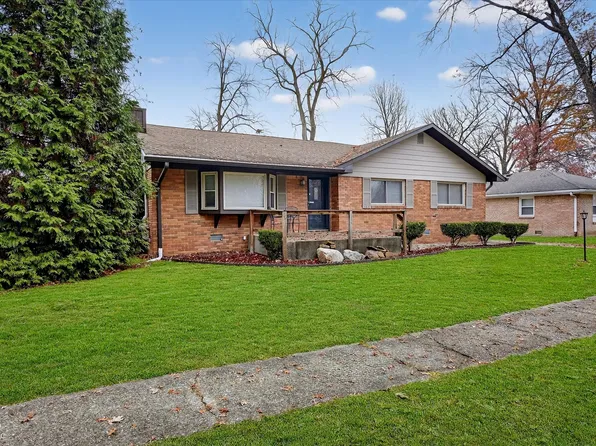 8618 E Skyway Dr, Indianapolis, IN 46219