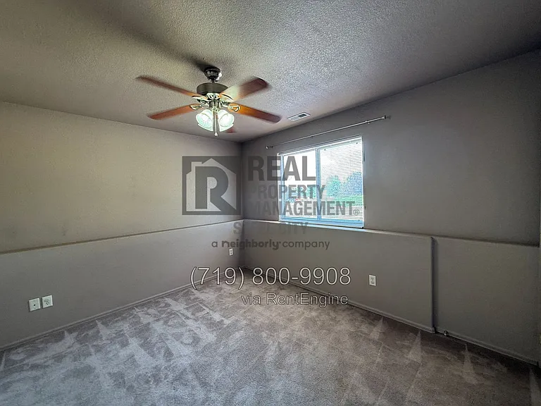 996 S Palomar Dr — Photo 11