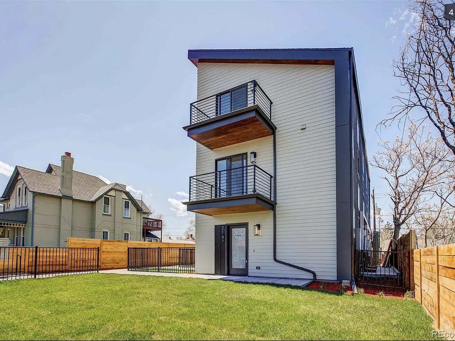 2147 S Acoma St — Photo 3