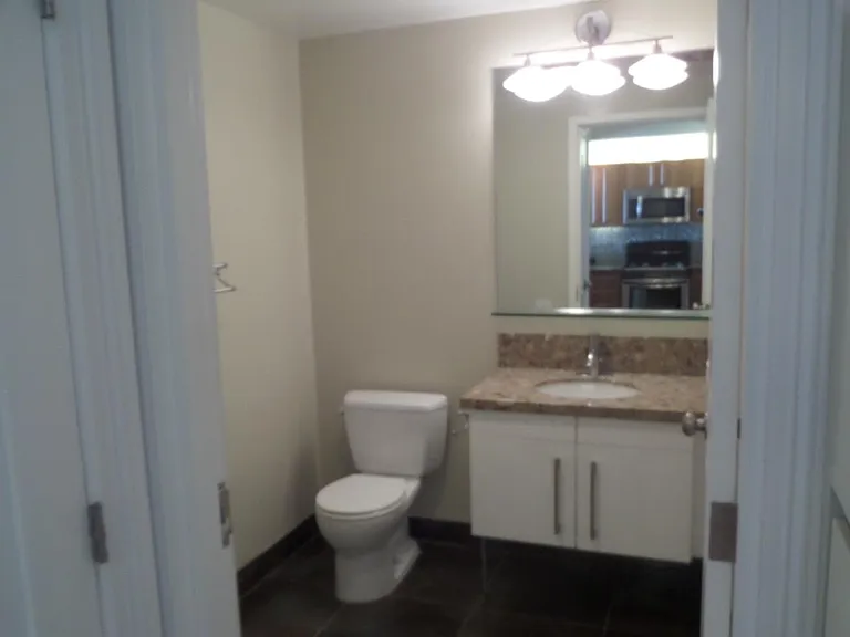 350 11th Ave #927 — Photo 7