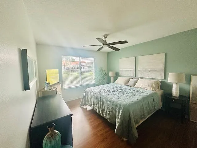 402 Villa Cir #402 — Photo 10