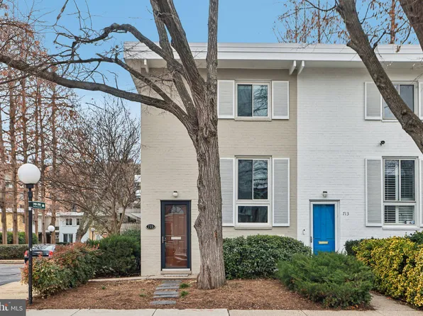 715 3rd St SW #608, Washington, DC 20024