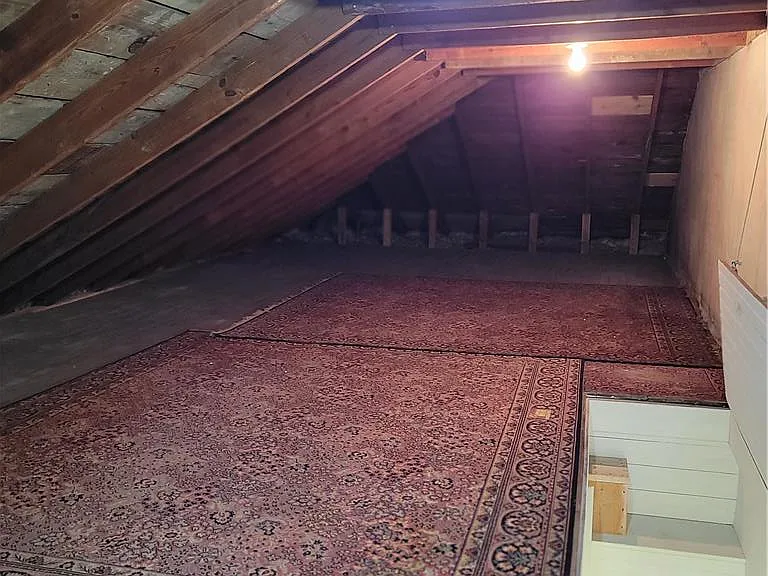73 W Greenwich St — Photo 26