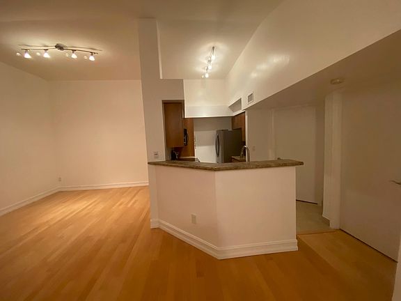 living room & Kitchen