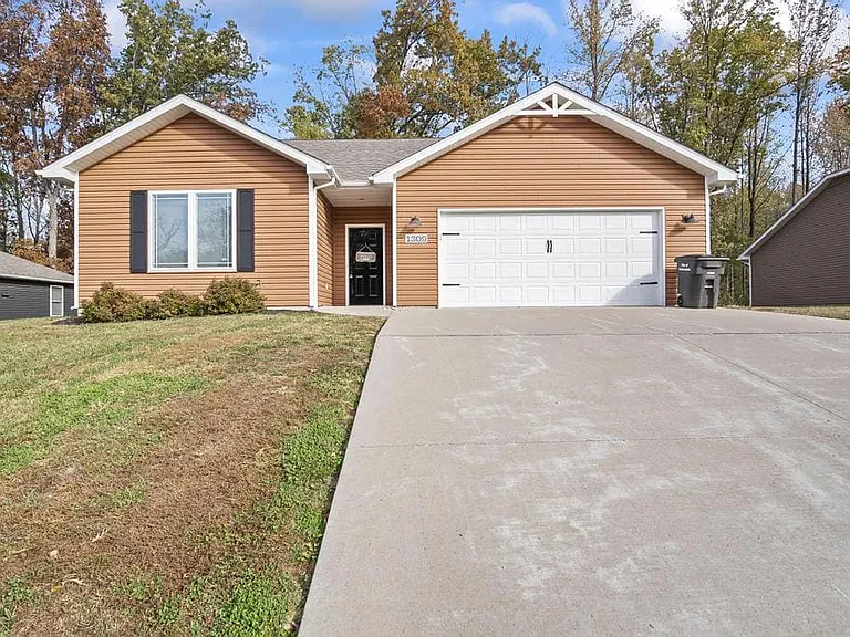 1303 Black Diamond Dr — Photo 24
