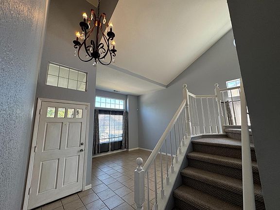 3rd image of 2181 E Minarets Ave