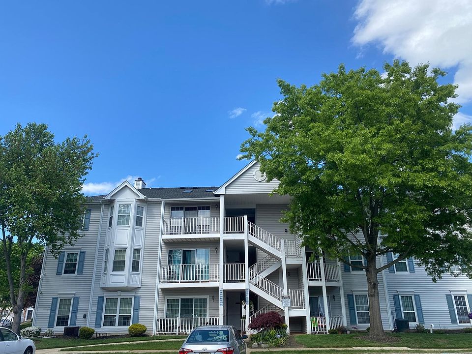 1st image of 288 Kempsey Dr