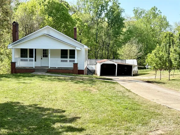 2724 Peachtree Rd, Statesville, NC 28625