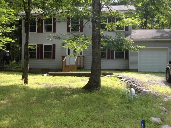 106 Claudine Ct, Dingmans Ferry, PA 18328