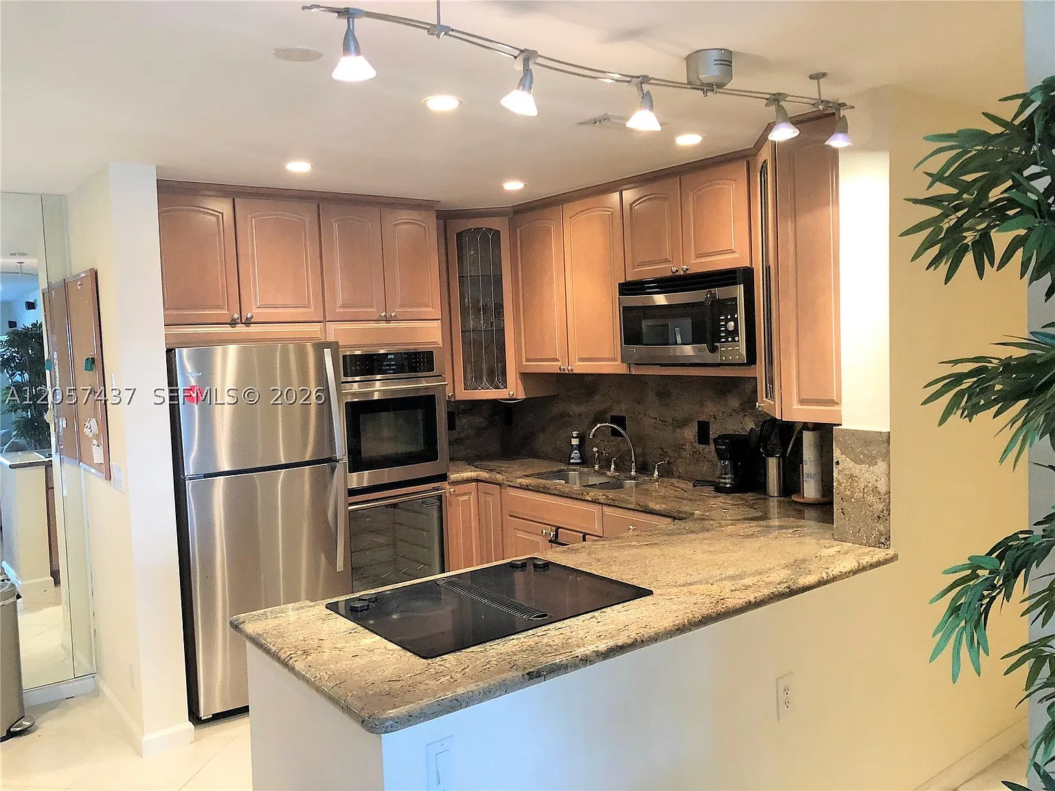 2 bed, 1200 sqft, $2,400 — Photo 1