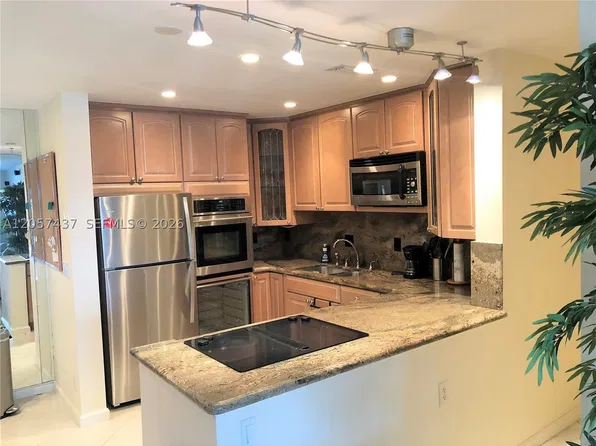 6339 Bay Club Dr, Fort Lauderdale, FL
