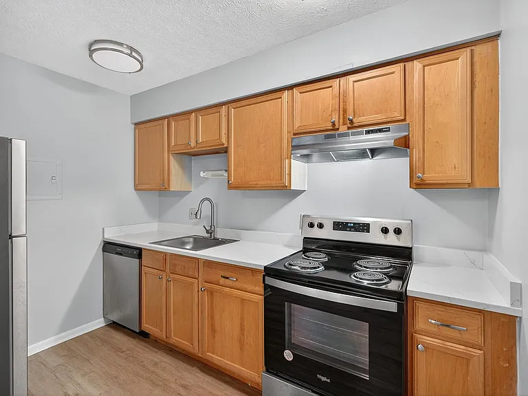2419 Ohio Ave #L — Photo 2