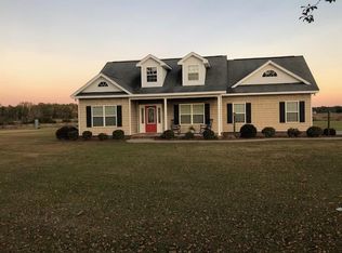 216 Lake Lannell Rd, Odum, GA 31555