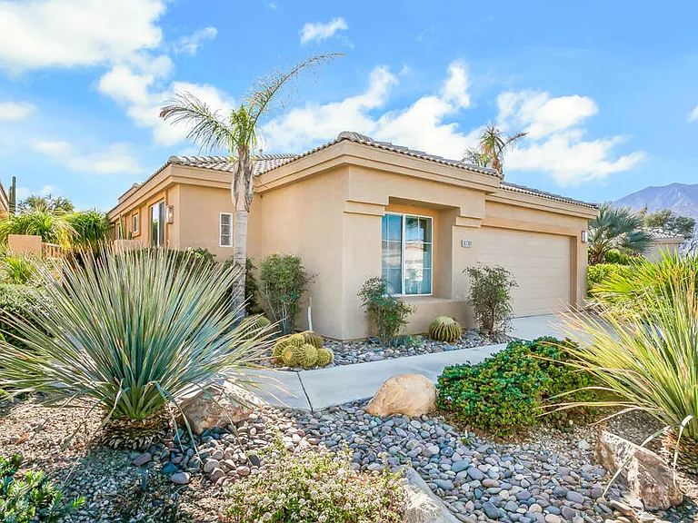 67361 N Laguna Dr — Photo 29